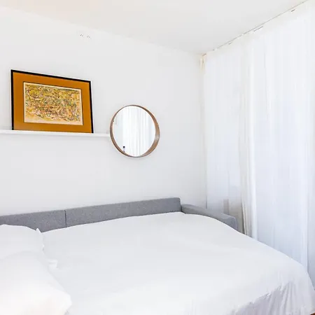 Guestready - Peaceful Retreat In Batignolles Parijs